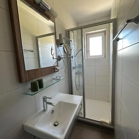 Guest house Monika, Cozy B&b, Newly Renovated In 3*