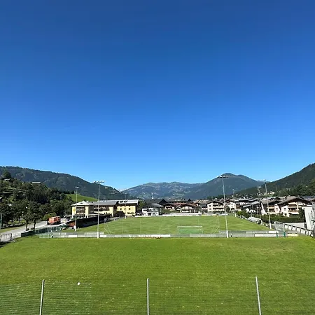 Pension Monika, Summercard Included 3* 카프룬