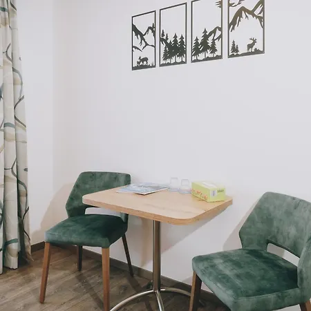 Monika, Cozy B&b, Newly Renovated In Guest house Kaprun