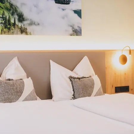 Monika, Cozy B&b, Newly Renovated In Guest house 3*