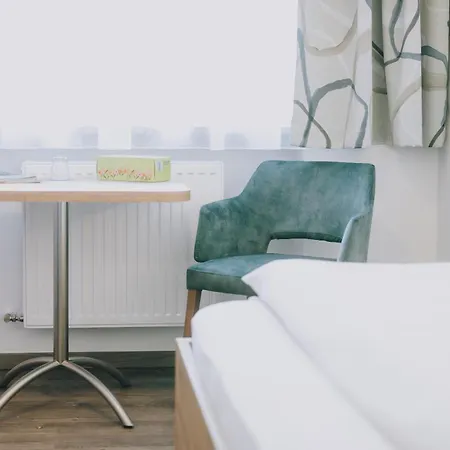 Pension Monika, Summercard Included 게스트하우스