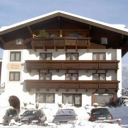 Guest house Monika, Cozy B&b, Newly Renovated In Kaprun