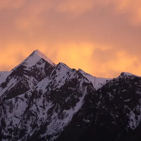 Pension Monika, Summercard Included 게스트하우스 카프룬